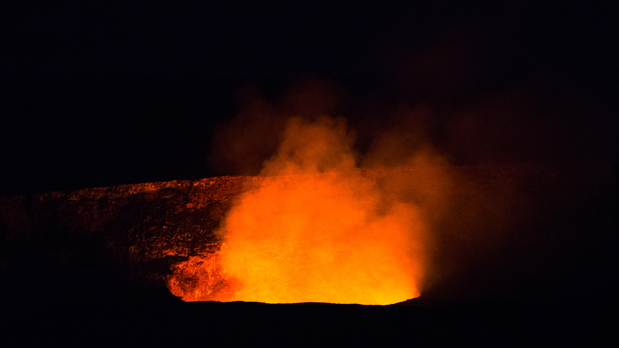 Kīlauea Crater at night